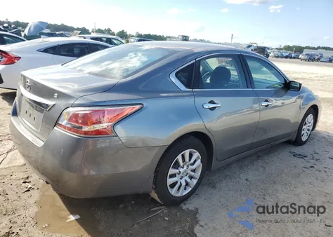 2015 Nissan Altima 2.5 z USA, uszkodzony, nr VIN 1N4AL3AP2FC297777